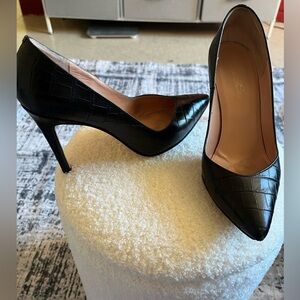 Brooks Brothers Black Croc-Patterned Heels